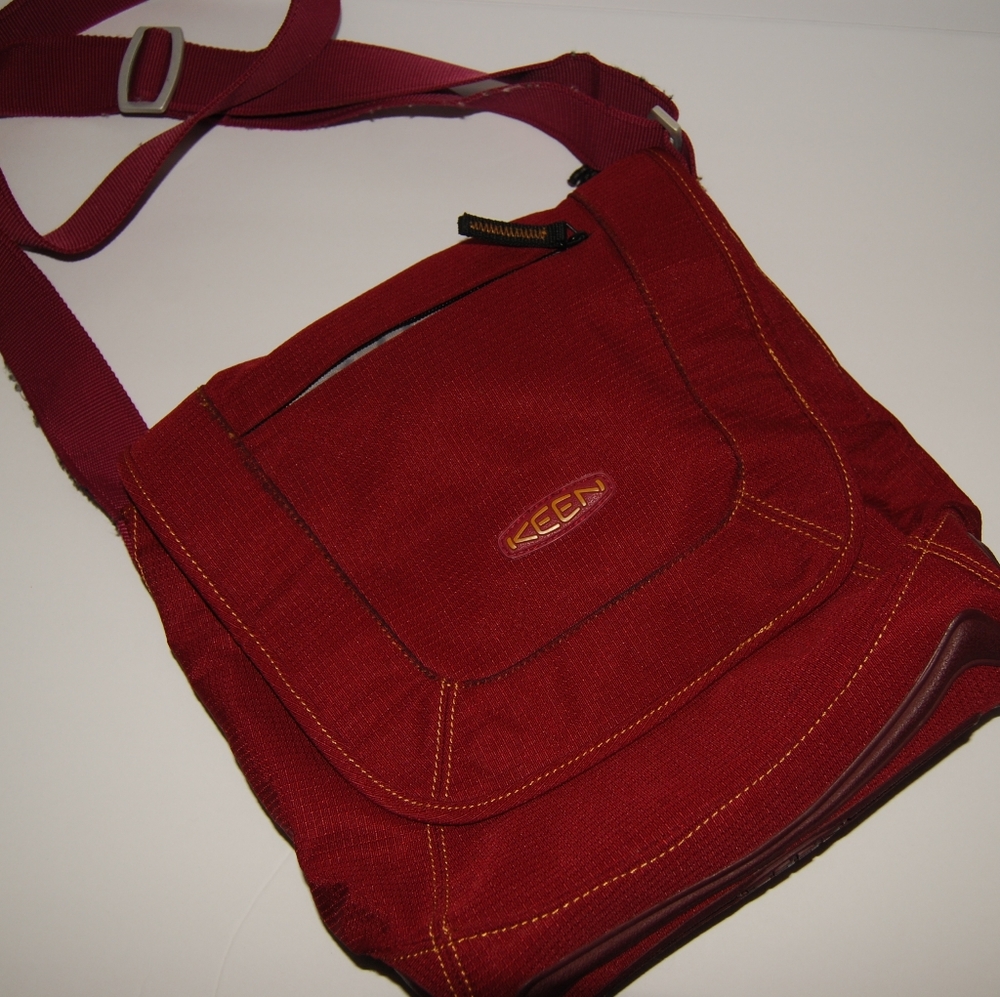 KEEN cooler bag
